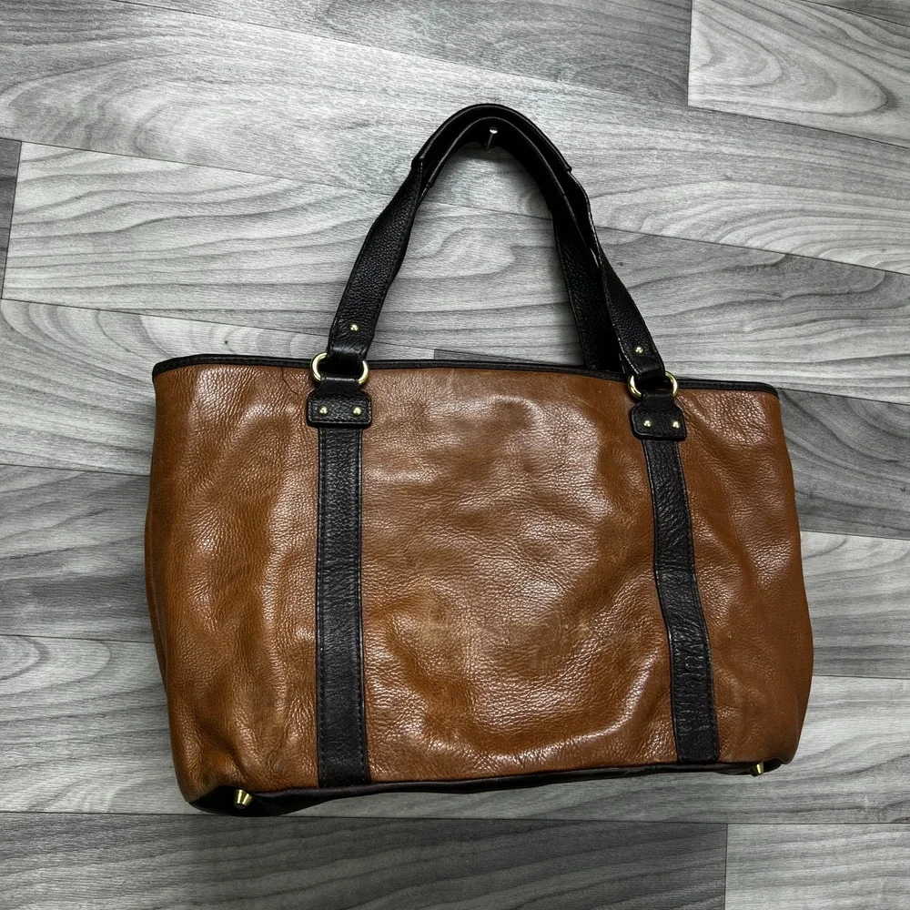 Stone Mountain‎ Leather Tote Bag Women's Brown Black Studded Detail Zip Pockets